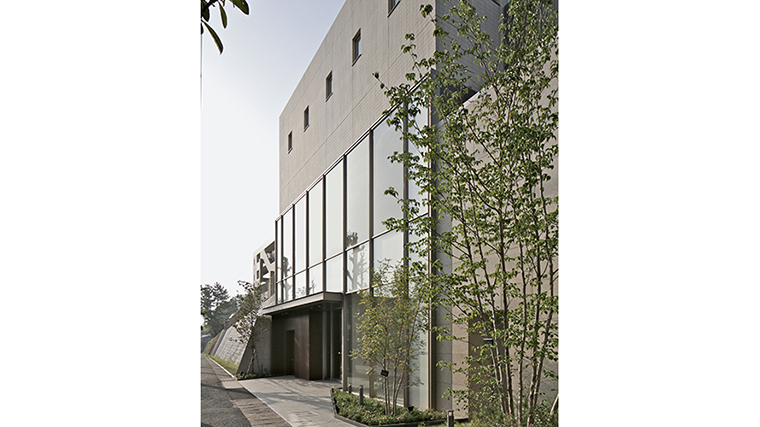 崖地31戸の集合住宅