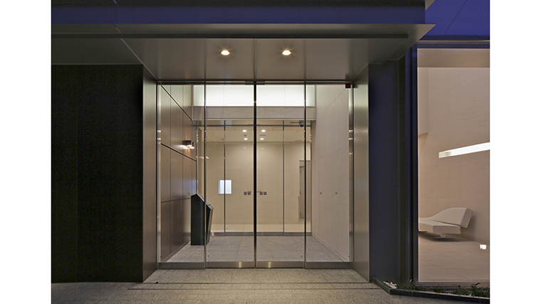 崖地31戸の集合住宅